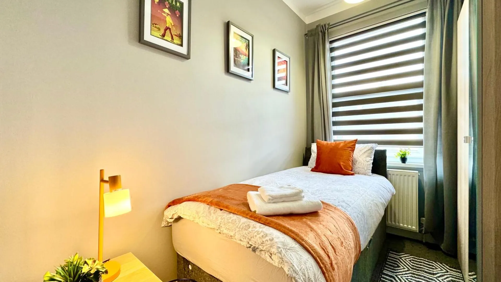 Vakantiehuis Spacious Stay For 8 Work Trips Or Breaks Parking Nottingham
